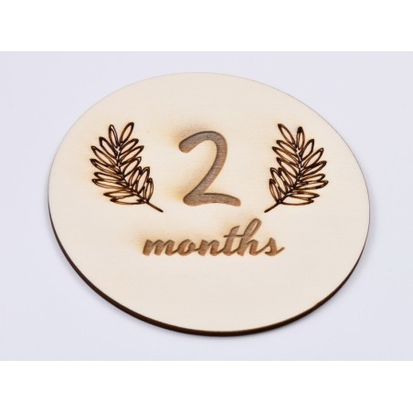 L637-Decoratiune cerc lemn "2 month" 13cm- 1 buc