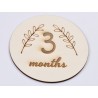 L638-Decoratiune cerc lemn "3 months" 13cm- 1 buc