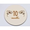 L644-Decoratiune cerc lemn "10 months" 13cm- 1 buc