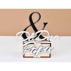 L746-Decoratiune lemn "Dl&Dna...." 15x13 cm - 1 buc L746-Decoratiune lemn "Dl&Dna...." 15x13 cm - 1 buc