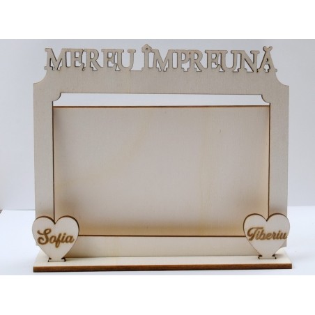 L406-Decoratiune suport foto "Mereu Impreuna" din lemn 17.5x15 cm - 1 buc