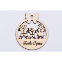 L395-Glob din lemn "Familie din turta dulce" 11 x10cm - 1 buc