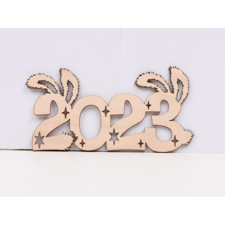 L1031-Decoratiune din lemn cu urechiuse "2023" - 21x11 cm